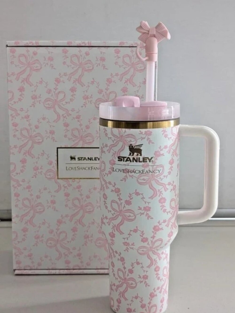 Stanley X Love Shack Fancy 40 oz Quencher H2.0 Tumbler Limited Edition Pink